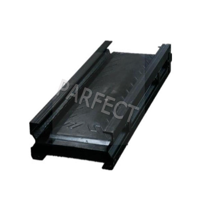 Coal mine scraper conveyor