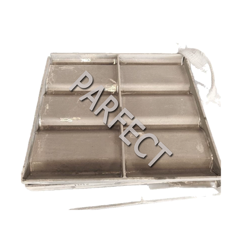 Bottom plate of the furnace 8